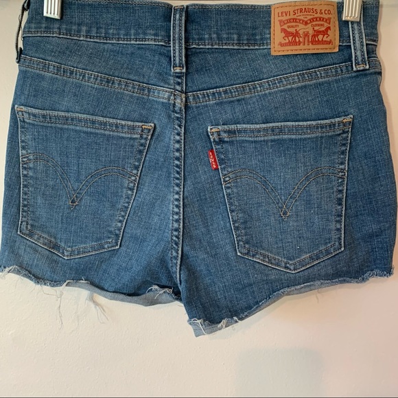 Levi’s Denim Jean Distressed shorts size 25 women’s Blue Summer - Picture 4 of 12